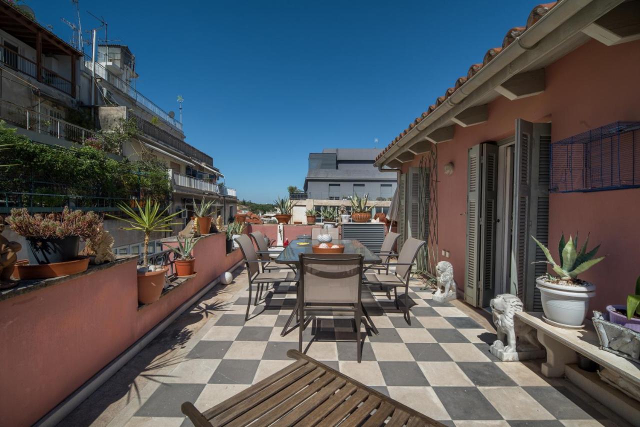 Apollonas Luxurious Apartments Atina Dış mekan fotoğraf