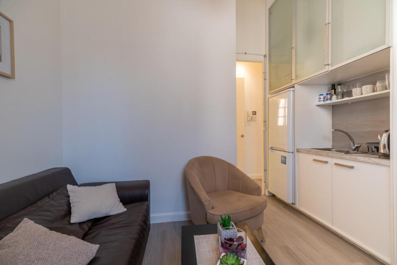 Apollonas Luxurious Apartments Atina Dış mekan fotoğraf