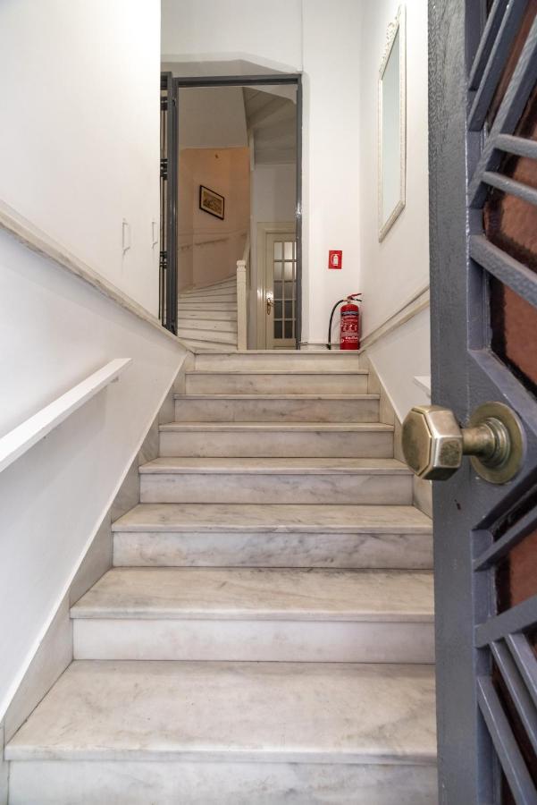 Apollonas Luxurious Apartments Atina Dış mekan fotoğraf